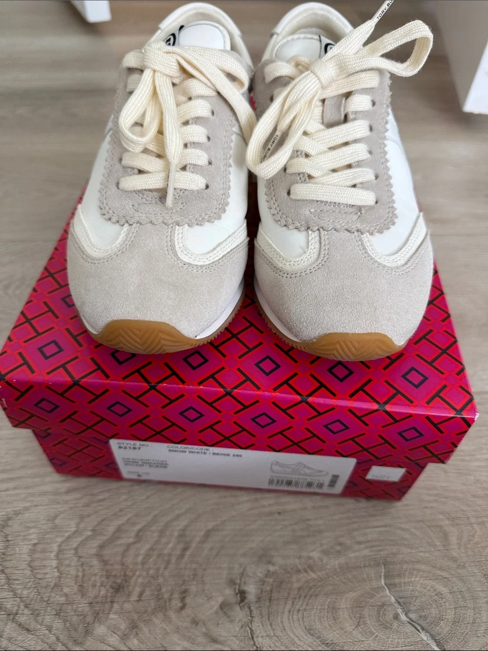 Tory Burch Hank Sneakers White Beige Nylon Suede Shoes Size 6